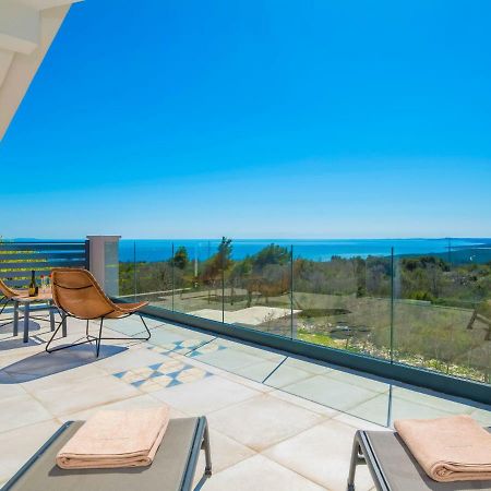Villa A-R-T Koromačno Екстериор снимка